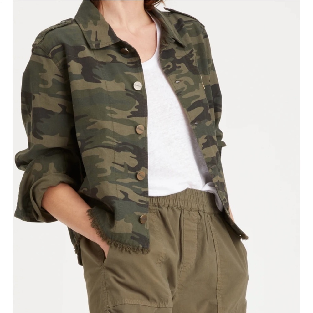 Sanctuary cropped button front camo jacket size small